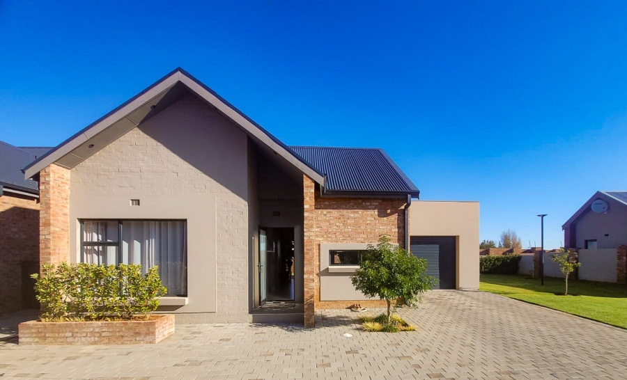 2 Bedroom Property for Sale in Van Der Hoff Park North West